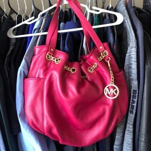Micheal Korrs HOT Pink bag EUC